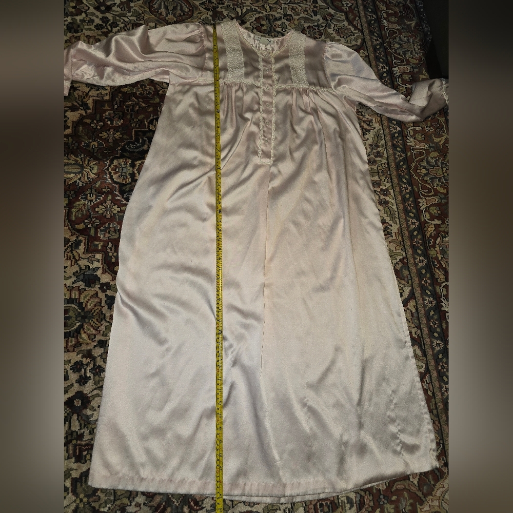 Dior Blush Satin Long Robe - Picture 6 of 11